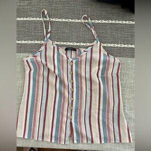 Brand: Papaya.   Size: small.  Multicolor